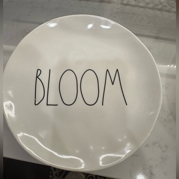 Rae Dunn Desert Plates 4 Bloom 4 Spring - desert plates - Picture 2 of 3